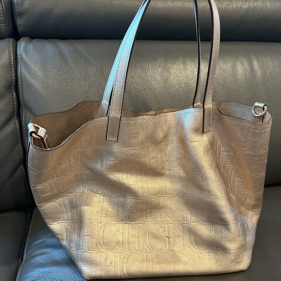 Carolina Herrera Handbags - Carolina Herrera Gold Tote